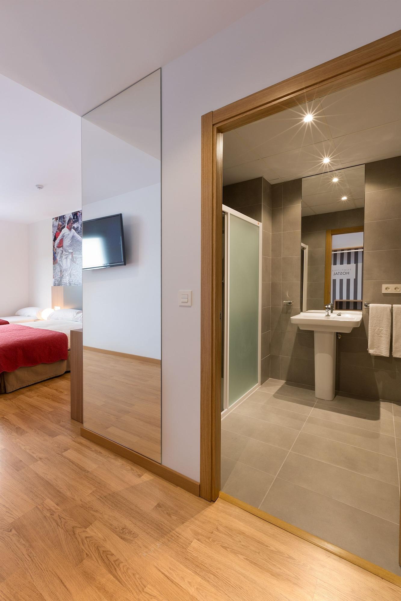 Pamplona Hostal Hotel