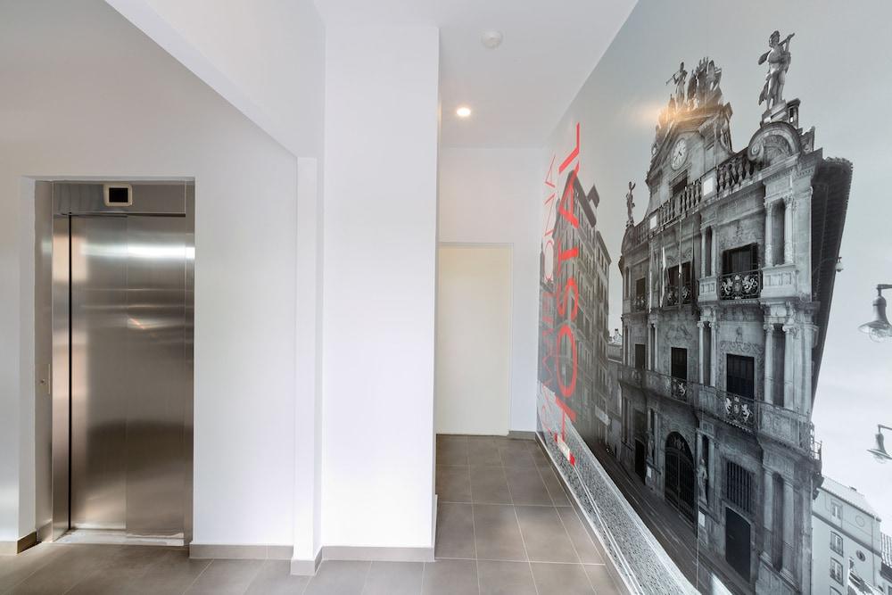 Pamplona Hostal Hotel